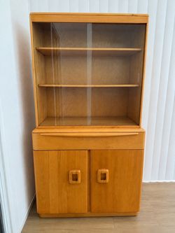 1950 Heywood Wakefield Hutch Champagne Finish (refinished)