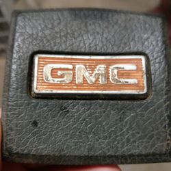 OEM GMC steering wheel nut horn cover