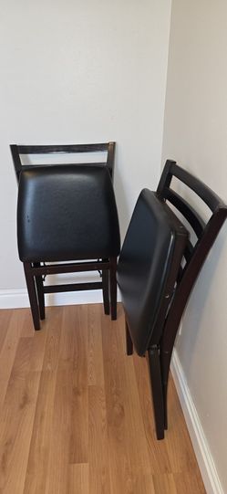 Two (2) foldebo chairs