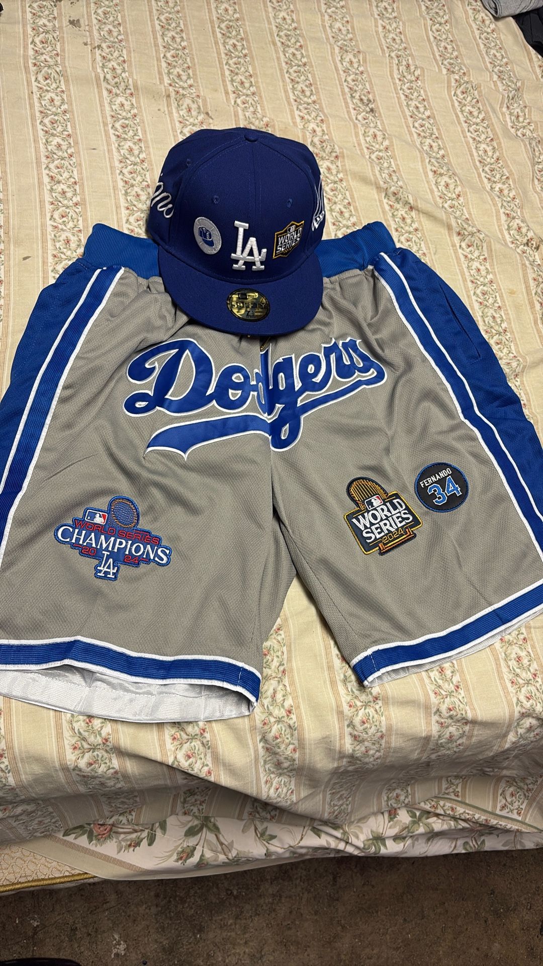 La Dodgers Shorts And Hat