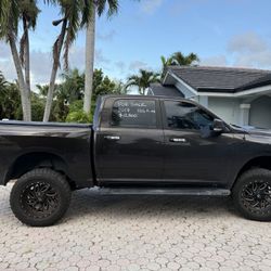 2017 RAM 1500 Crew Cab – Rebuilt Title – $12,500
