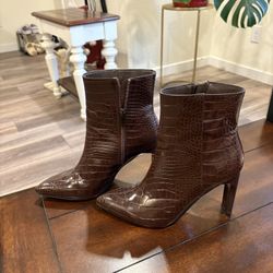 Brand New Boots Size 8 –4 Pairs for $80