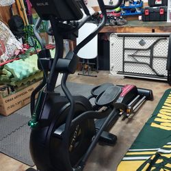 Sole E35 Elliptical - Excellent Condition