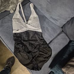 Brandnewwww 1xl swimsuit