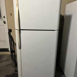 Kenmore Top Freezer Refrigerator