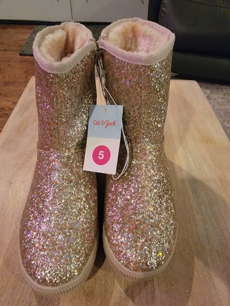 Cat & Jack Girls boots Size 5
