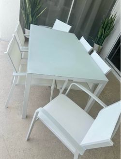 CITY FURNITURE 7-Piece Outdoor Dining Set – White Aluminum + Frosted Glass