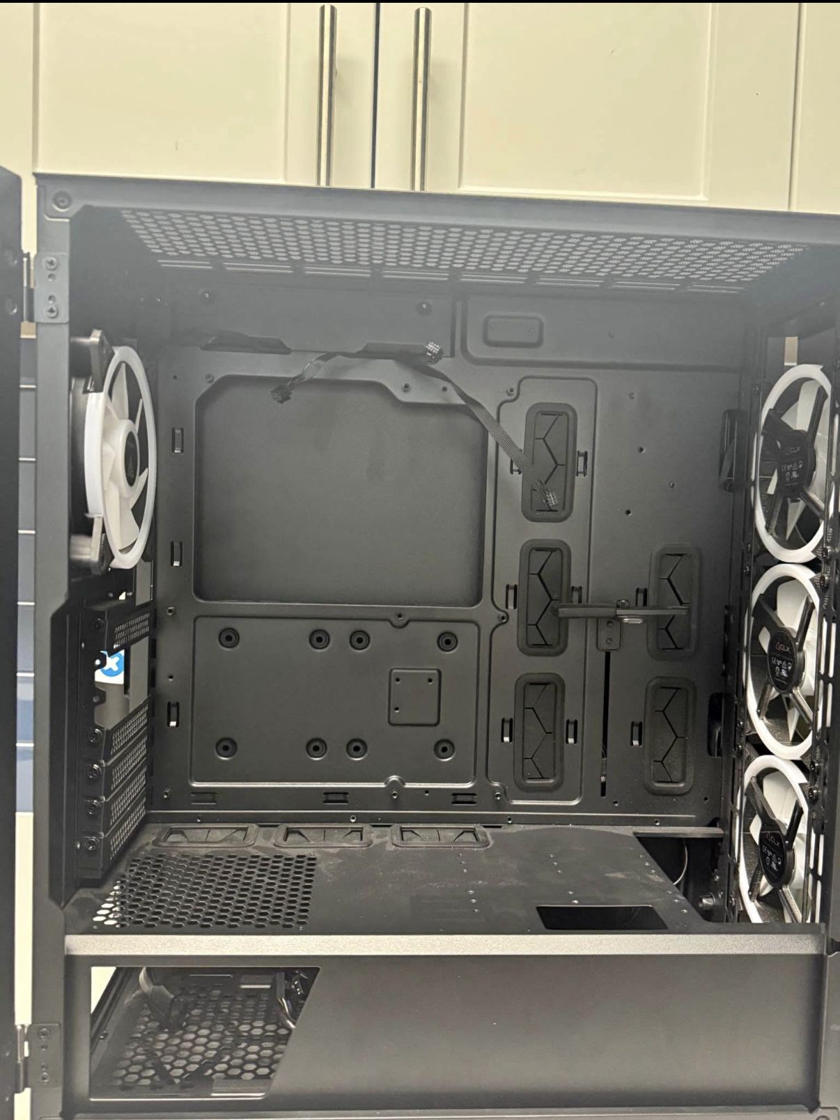 pc mid tower case + 360mm AIO cpu cooler +4 140mm case fans
