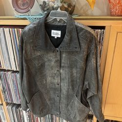PRICE DROP: VTG 80s/90s, BARELY WORN BLACK LEATHER(w/beige),M LEATHER WAREHOUSE