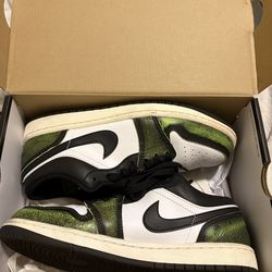 Nike Air Force 1 low size 8