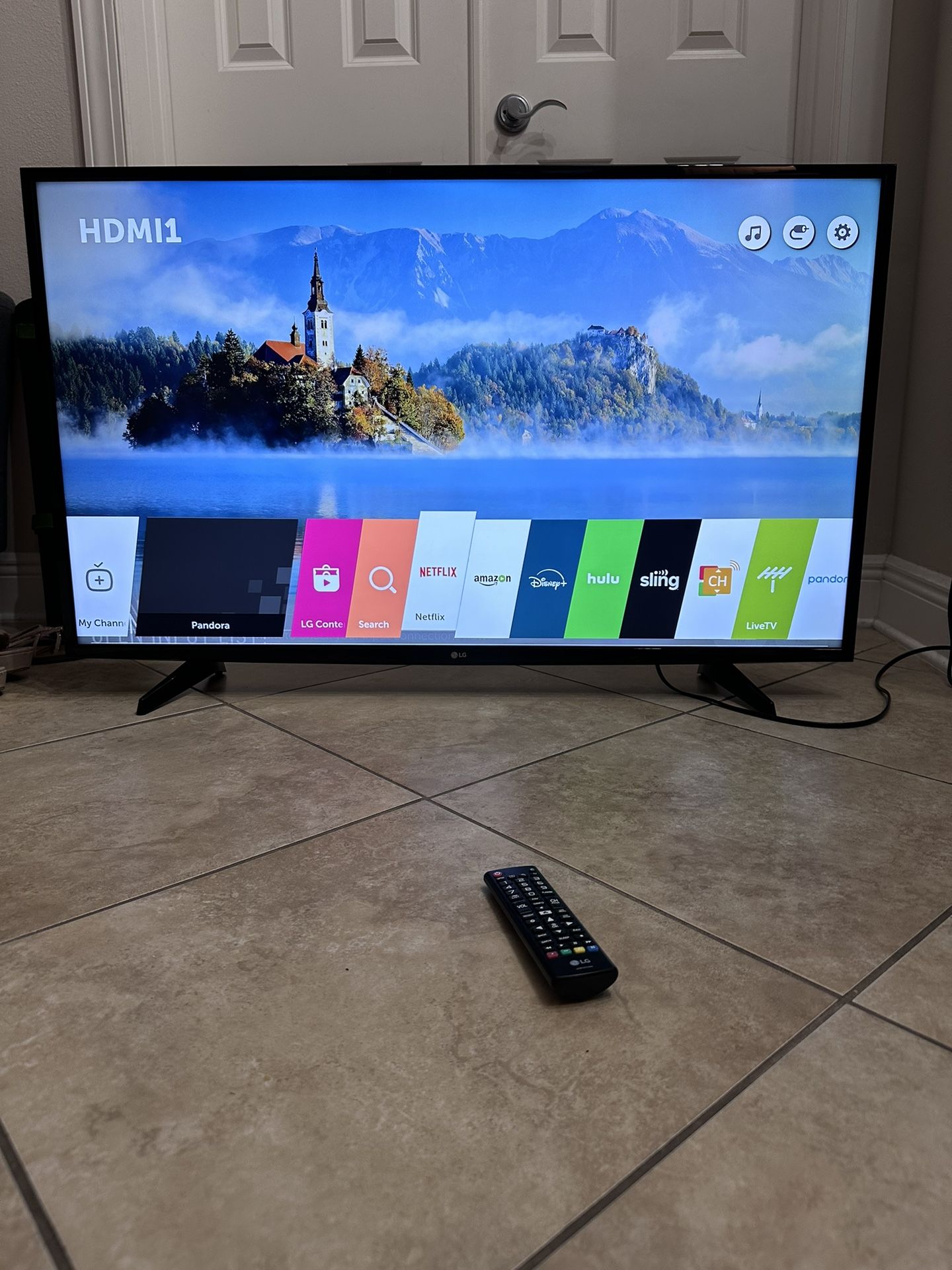 55 Inch LG TV Flat Screen