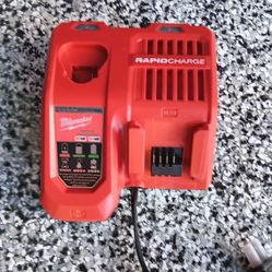 RAPID CHARGER MILWAUKEE 