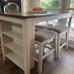 Small Space pub Table with barstools & Storage