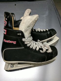 Hockey skates size 11