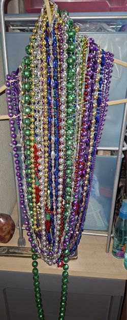 GENUINE 1999 MADI GRAS BEADS!