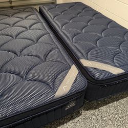 DreamCloud Luxe Hybrid Mattress, 2 Twin XL, Like New, Excellent Condition