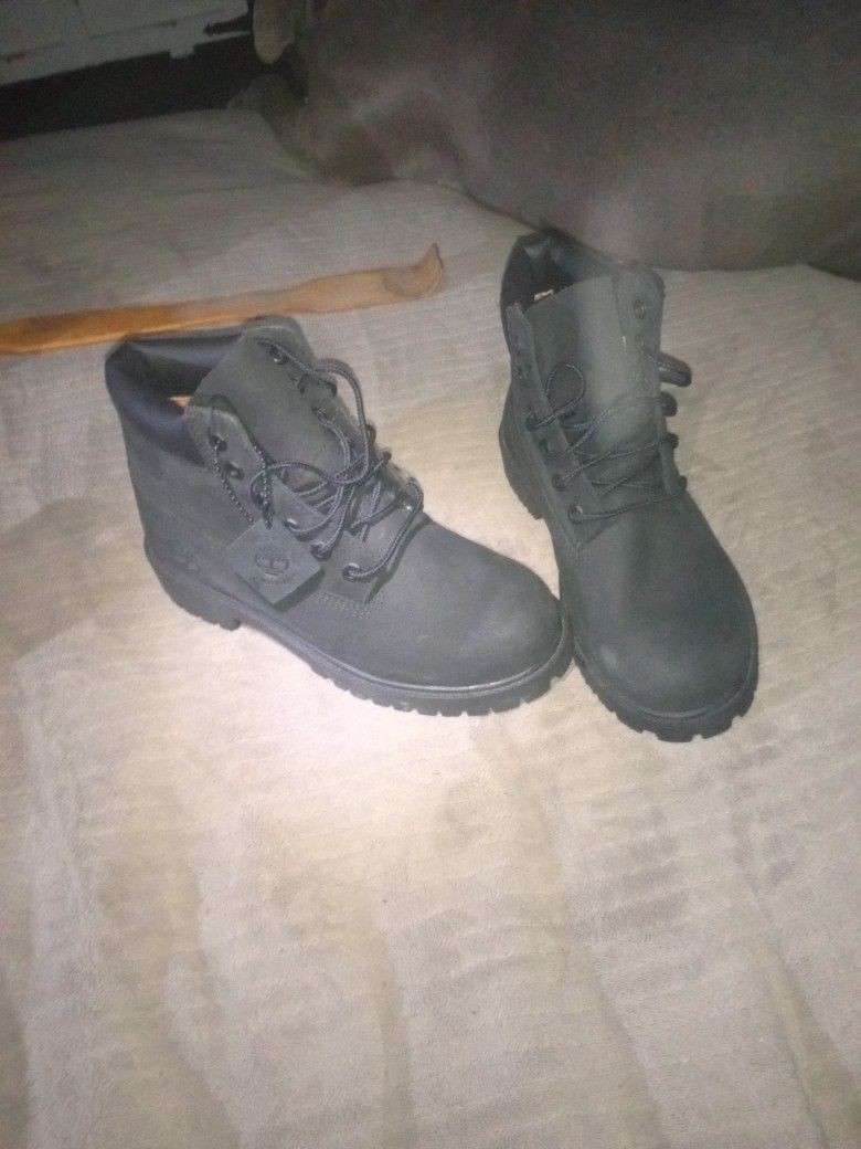 Timberlands Youth Size 2