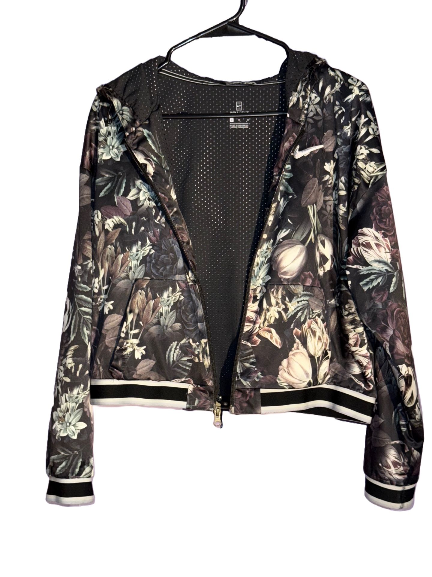 Floral Nike Women's Medium - Black and Gray
