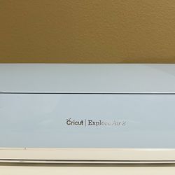Cricut Explore Air 2 with Original Box and Tools – Great Condition