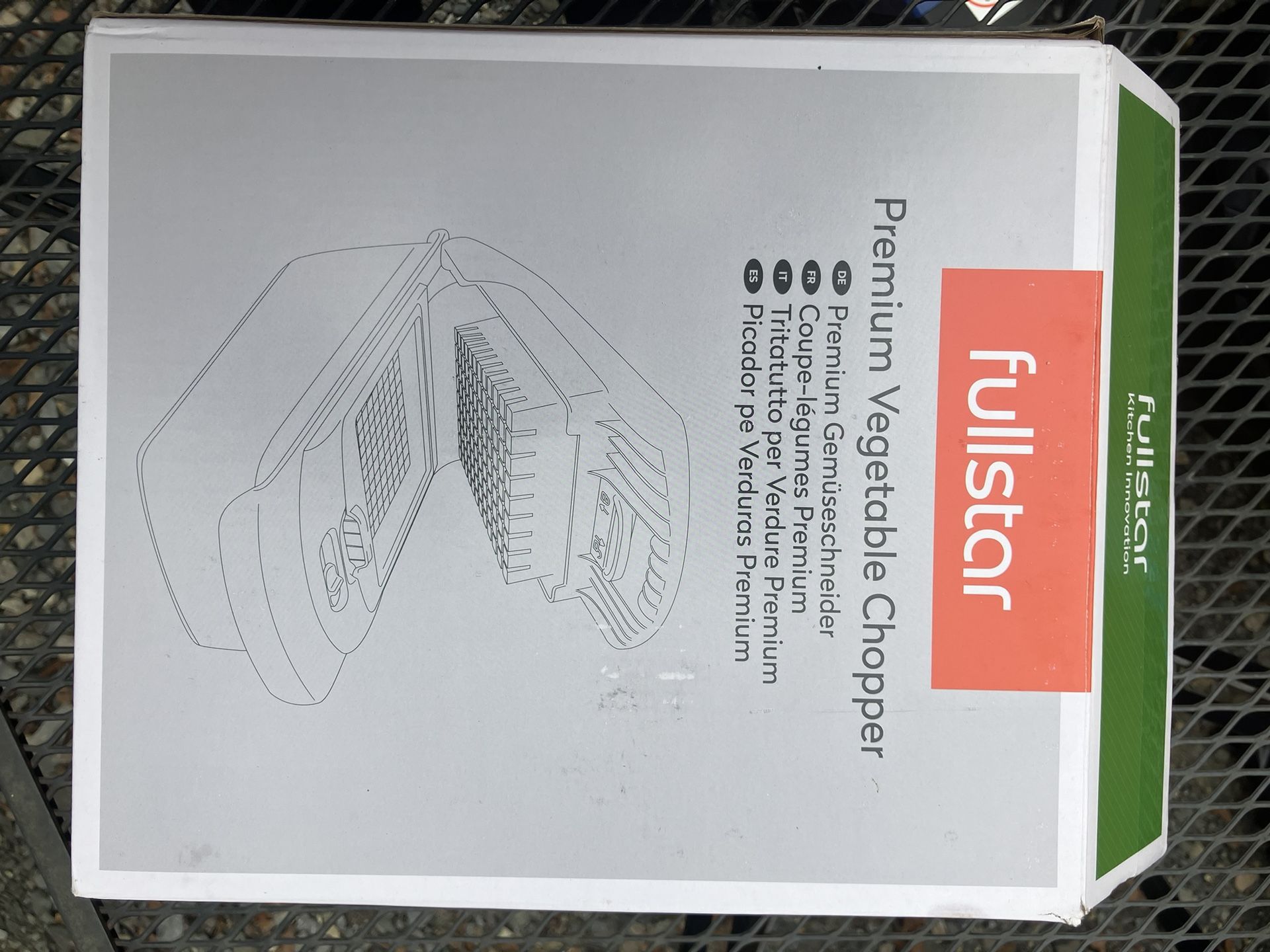 Brand New Fullstar Premium Vegetable Chopper