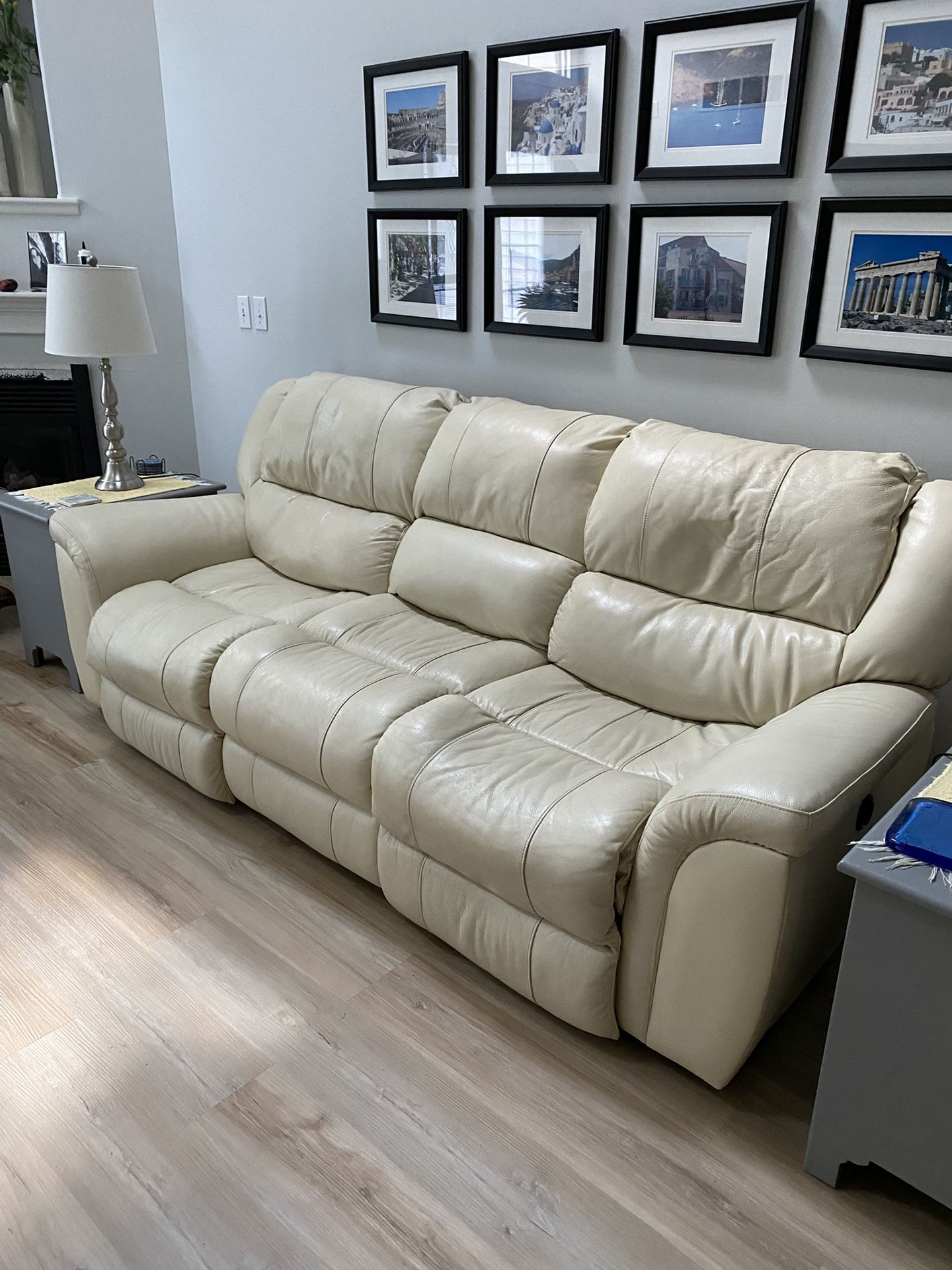 Cream Recliner Couch $275