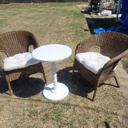 Small table and 2 chairs