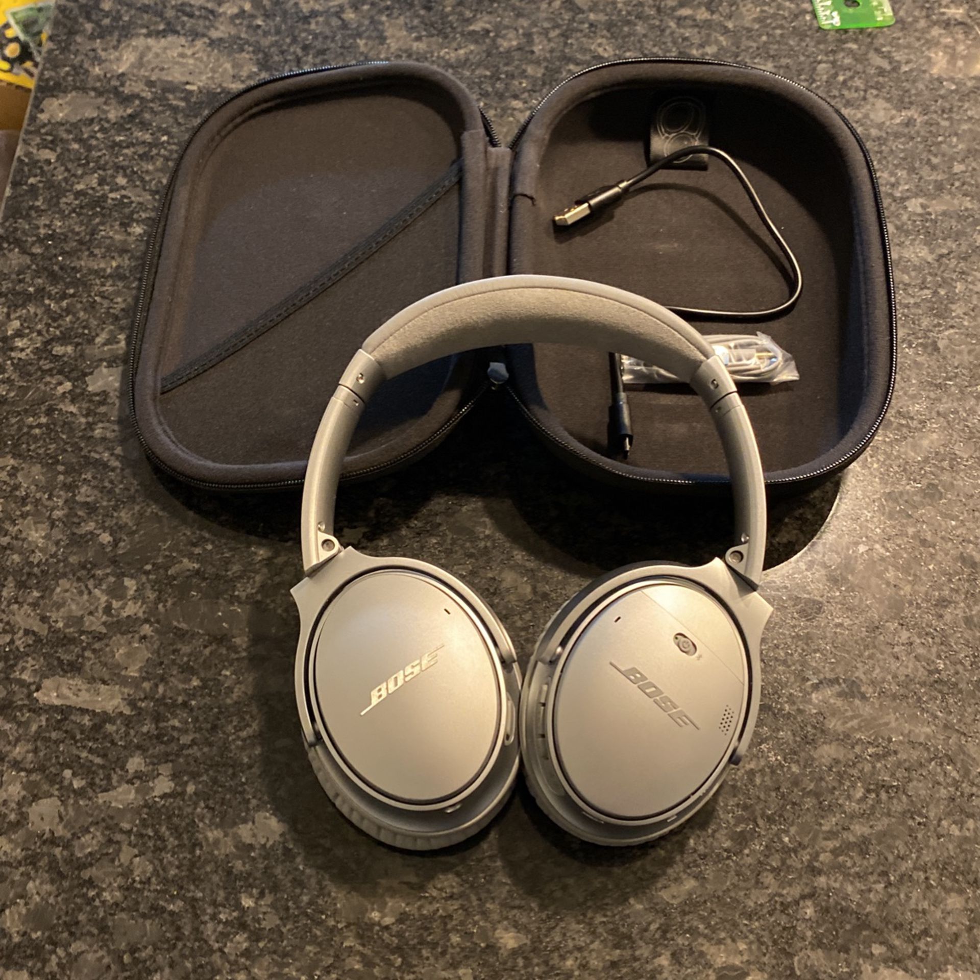 Bose Wireless Noise Cancelling Headphones With Brand new Replacement Ear pads And Headpad.