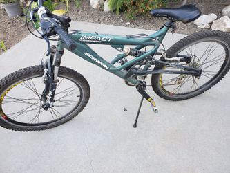 Schwinn Impact purchases Hydroformed Aluminum Maxxis Tires