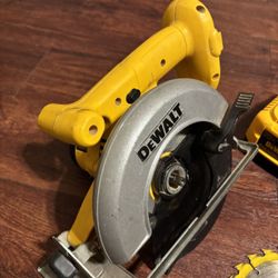 DeWalt DW 939 18V Battery Saw