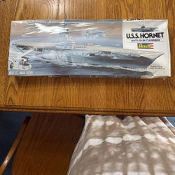 Antique 1981 USS Hornet Unopened/Sealed Model Kit