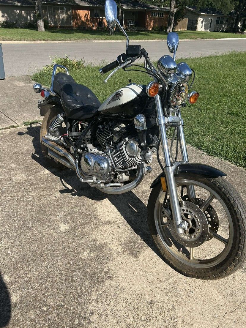 1997 Yamaha Virago