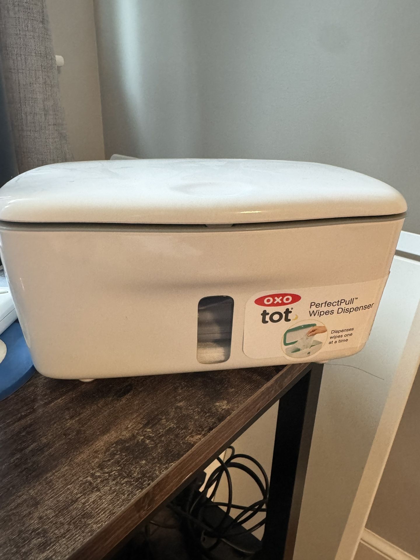 Wipes Dispenser