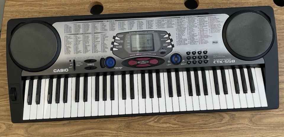Casio CTK-558 61 Key Portable Electronic Keyboard Piano 100 Song Bank 100 Tones