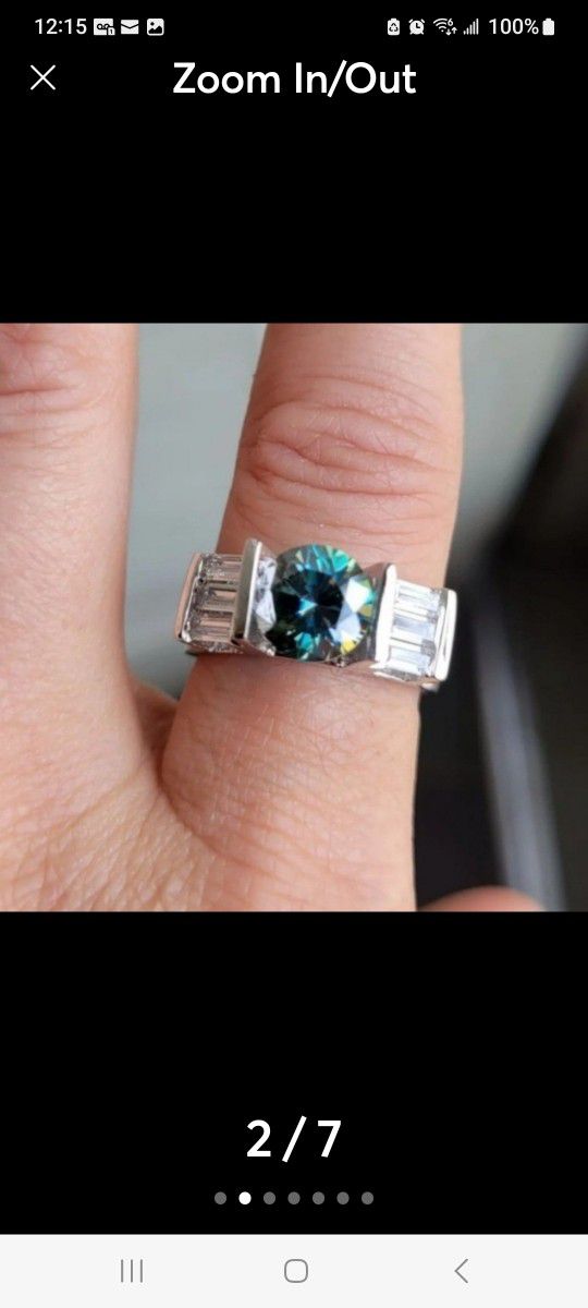 3.24 Ct Total CTWT Vs1 ICE Near Green Blue MOISSANITE DIAMOND and BAGUETTE 925 SILVER RING

SIZE 9
