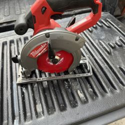 M12 Milwaukee Saw And Miltytool