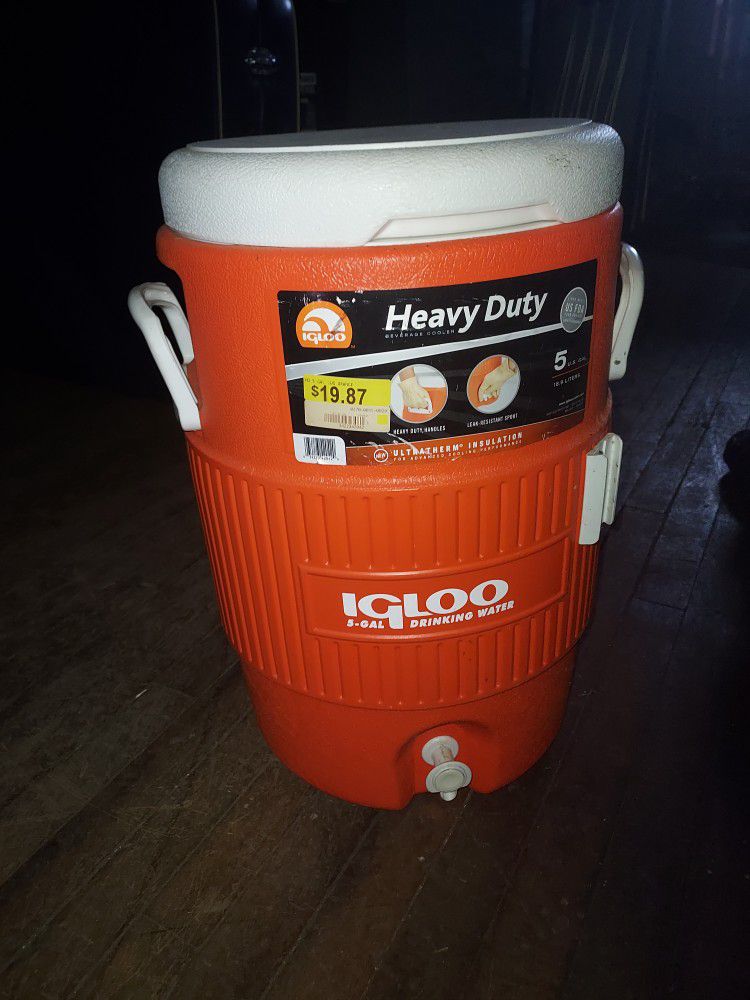 Igloo Heavy Duty 5 Gallon Jug Like New
