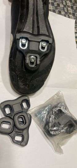 Cycling Shoe Cleats/ Calza Para Zapatos De Ciclismo