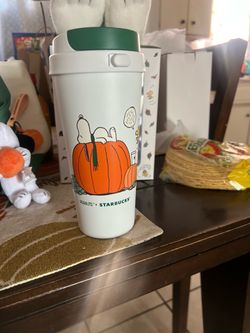 Starbucks x Peanuts Snoopy Tumbler Cup