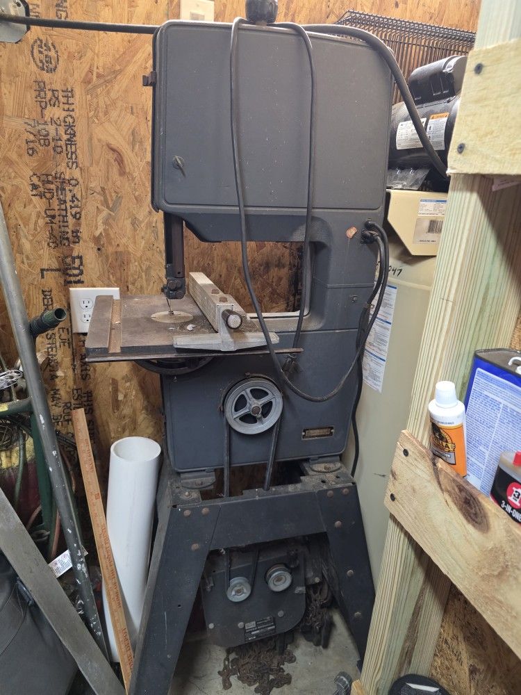 Craftsman 12" 2 Speed Band Saw (Cut Word Or Metal) 
