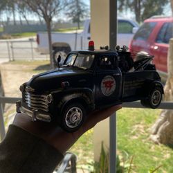 Antique 1953 Chevy Truck 😍🤌🏼