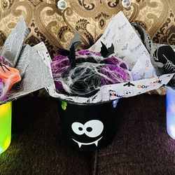 Flower Buckets For Your Boo 