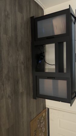 Entertainment center