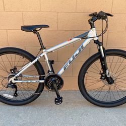 15 in Fuji Adventure 27.5 Sport Mountain Bike Satin Silver 