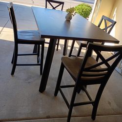 Tall beautiful Dining table from Cons