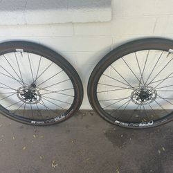 DT Swiss GR 1600 700c Wheelset