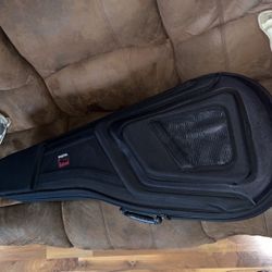 Wolfpak Acoustic Guitar Polyfoam Case Black With Hygrometer 