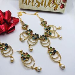 Flowers With Pearl Necklace Set🌸