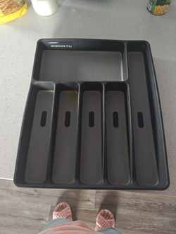 Utensil holder