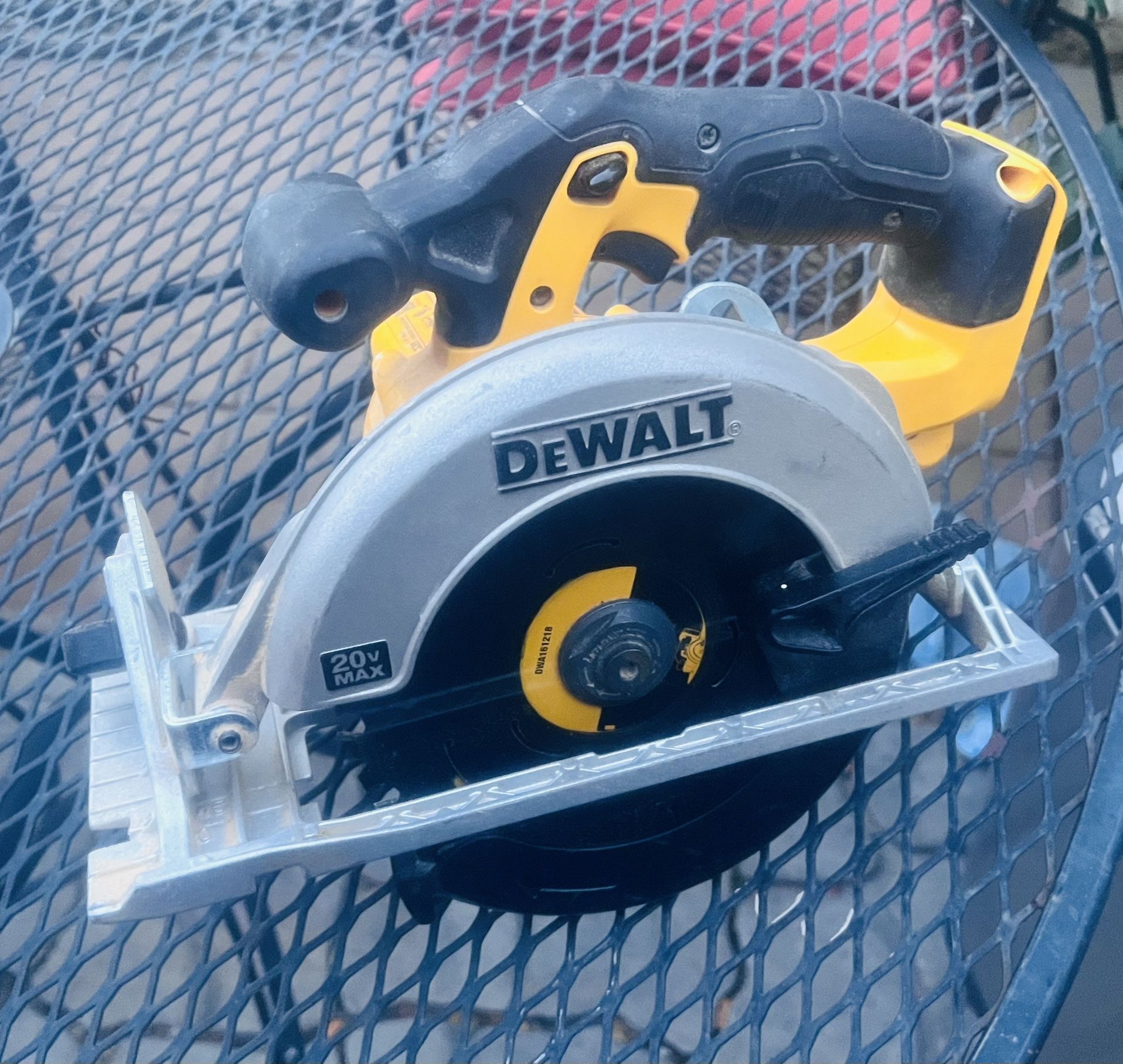 Cordless Skill saw  