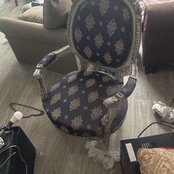 Vintage Looking Chair 